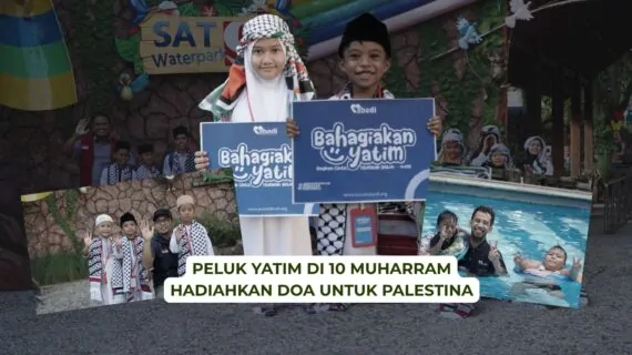 Peluk Yatim 10 Muharram, Hadiahkan Doa untuk Palestina